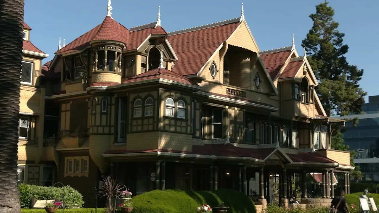 showing the image of " The Winchester Mystery House ", one of the Top 10 most haunted places in the USA.