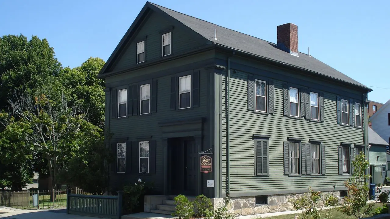 showing the image of " The Lizzie Borden House ", one of the Top 10 most haunted places in the USA.