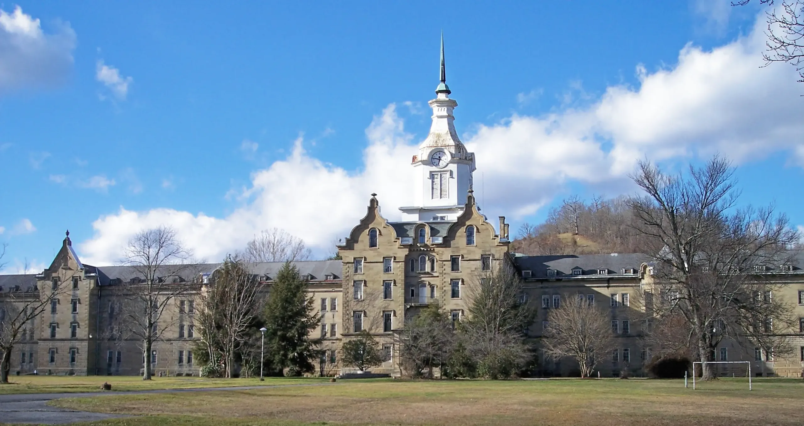 showing the image of " The Trans-Allegheny Unstable Asylum ", one of the Top 10 most haunted places in the USA.