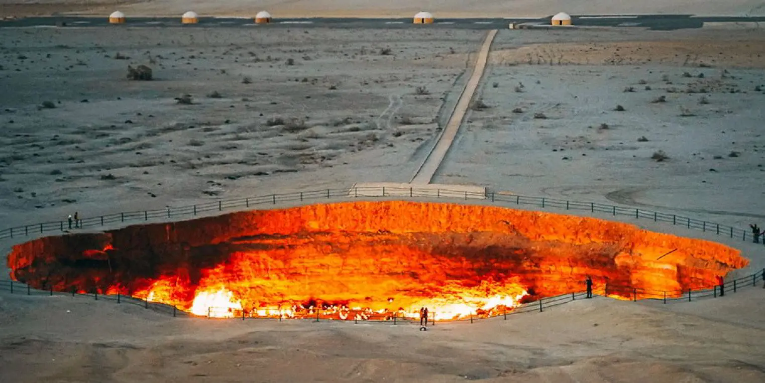 showing the amge of " Door to Hell ", one of the Top Ten Most Mysterious Places on Earth