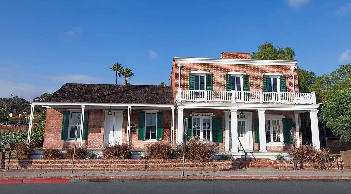 showing the image of " The Whaley House ", one of the Top 10 most haunted places in the USA.