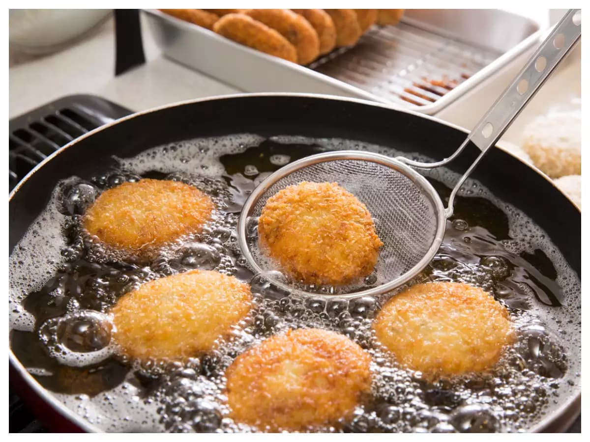 showning the mage of "Fried Foods ", one of the Most Unhealthy Foods to Eat